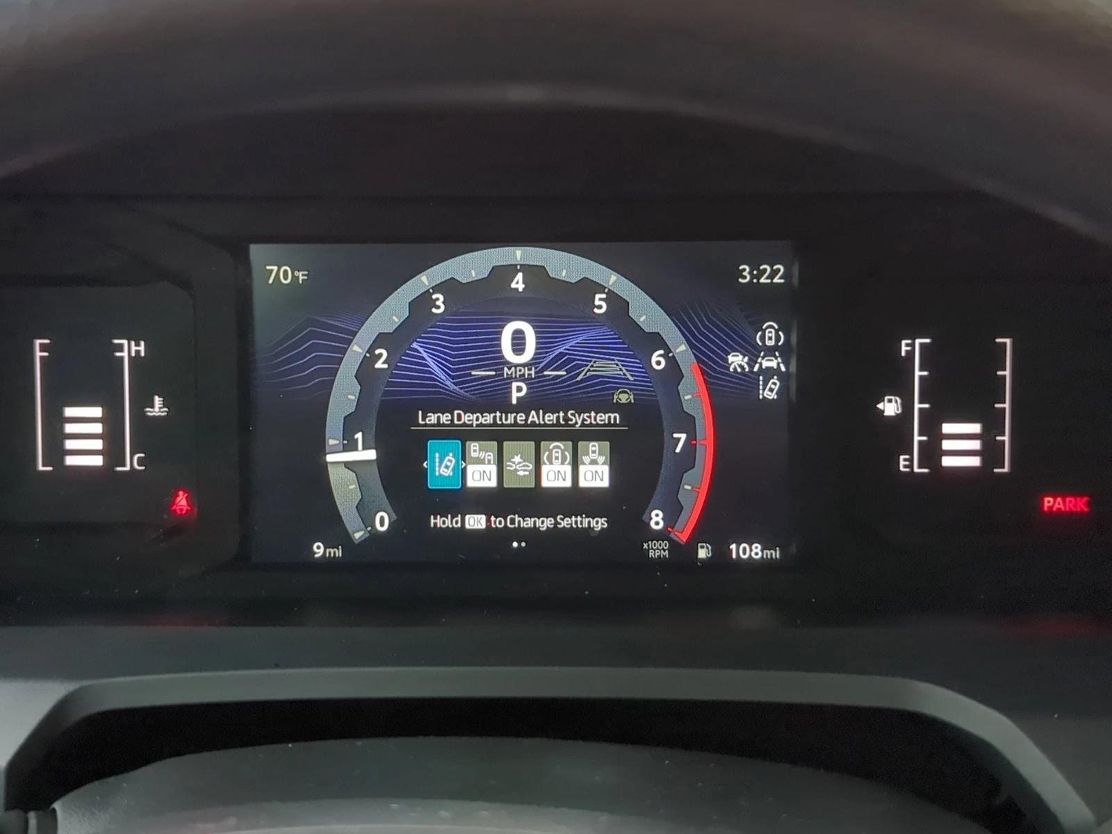 2025 Toyota Tacoma SR5 - Photo 9