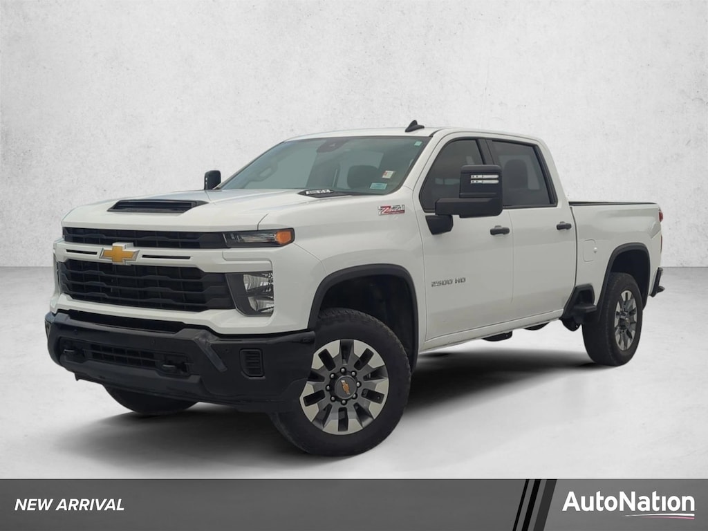 Used 2025 Chevrolet Silverado 2500 HD Custom Truck Crew Cab