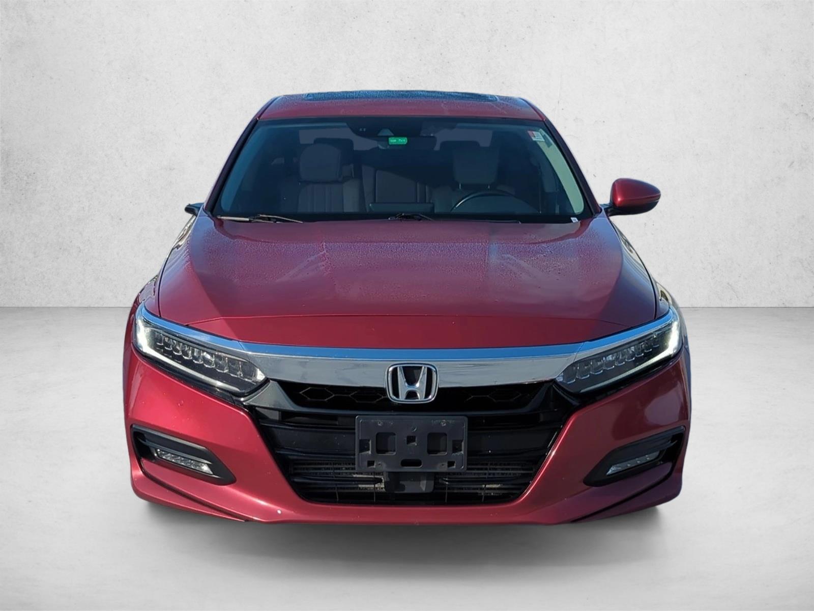 2018 Honda Accord Touring 2.0T photo 2
