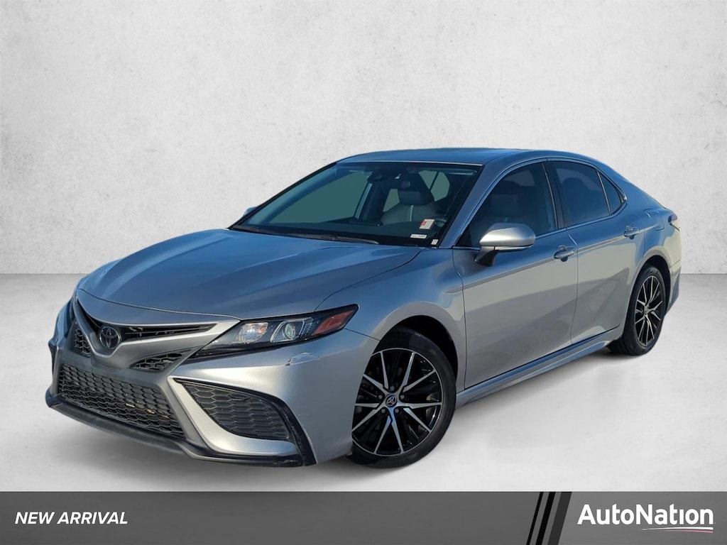 Used 2024 Toyota Camry SE Sedan
