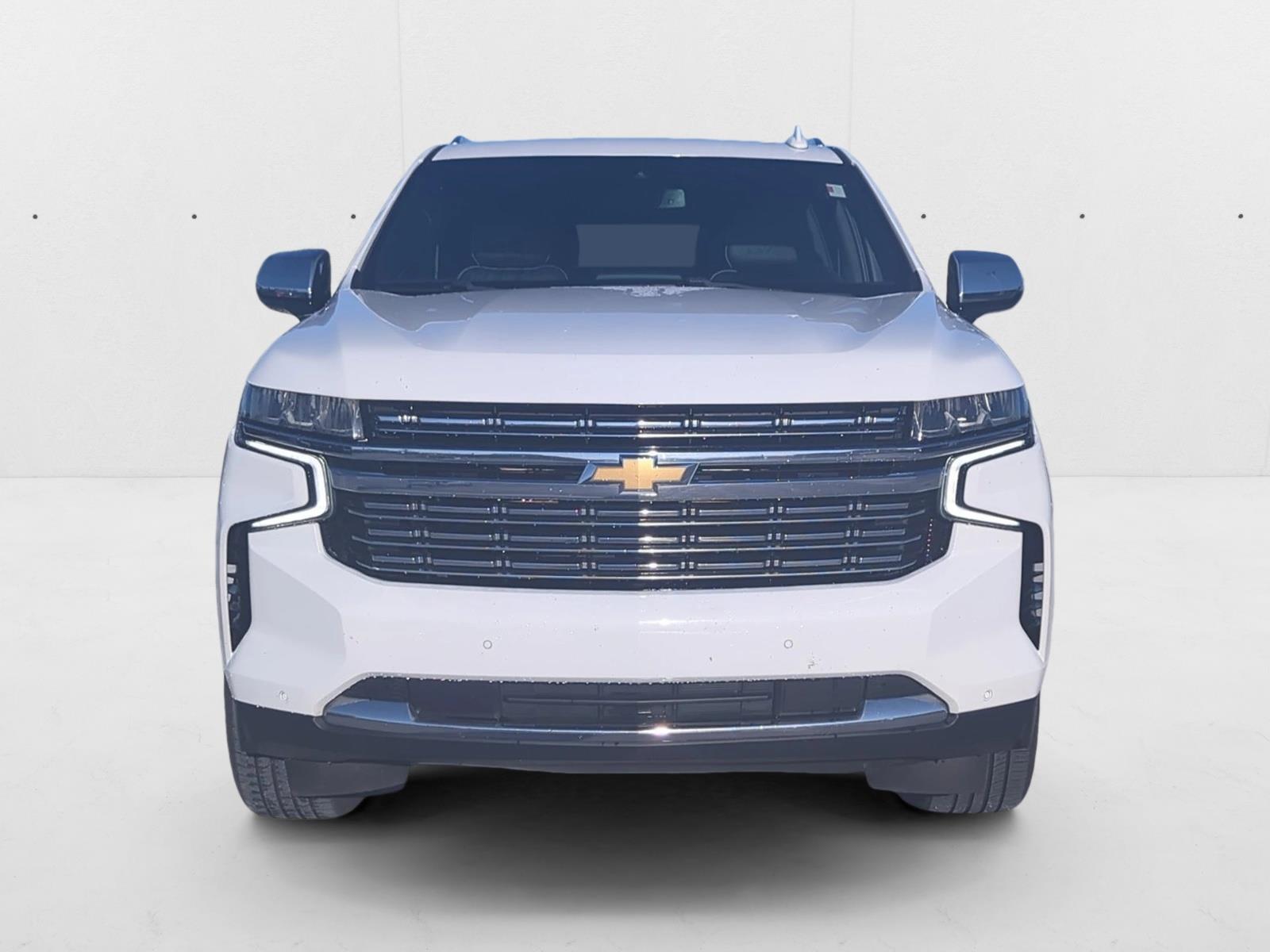 2023 Chevrolet Suburban Premier photo 2