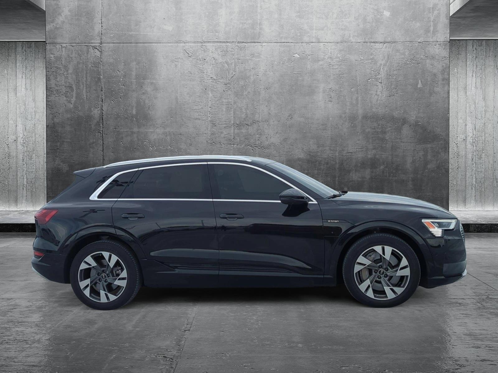 2023 Audi e-tron Premium Plus photo 4
