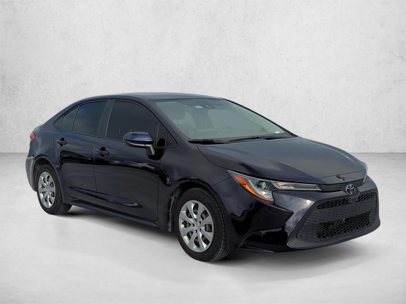 2021 Toyota Corolla LE photo 3