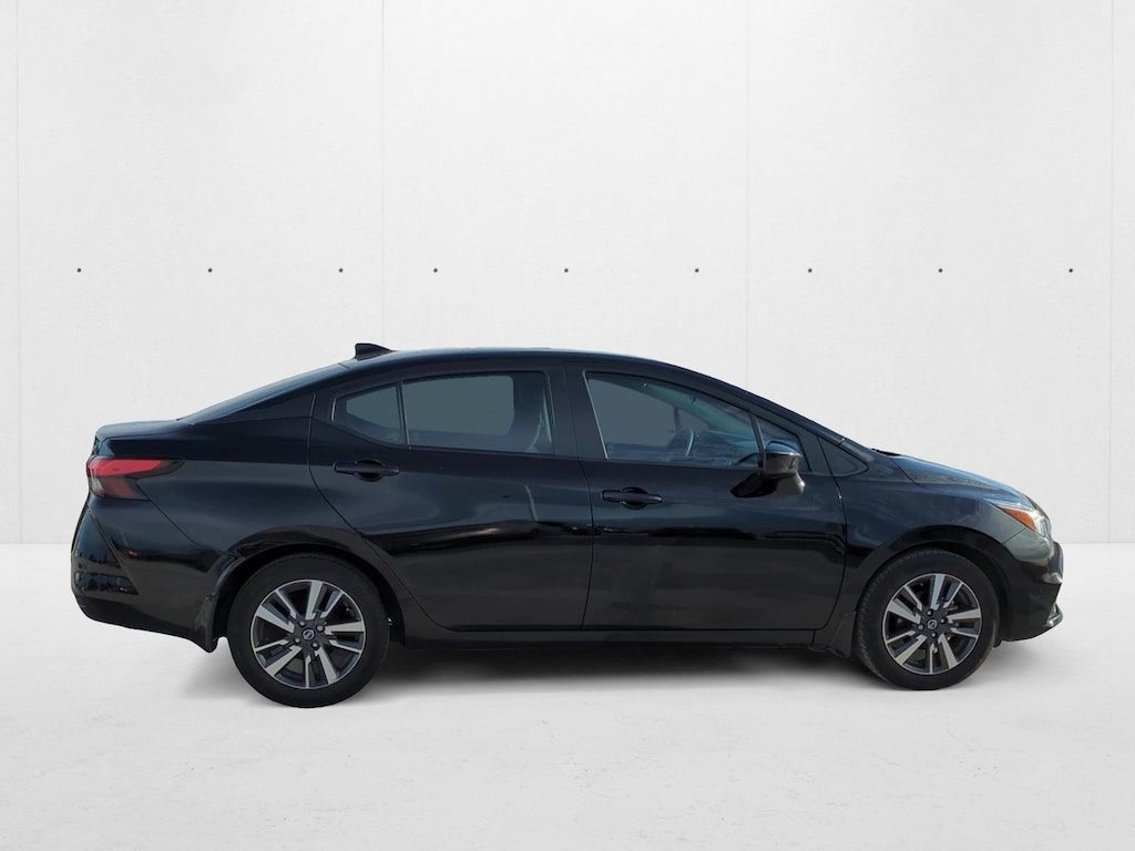 Used 2022 Nissan Versa 1.6 SV Sedan