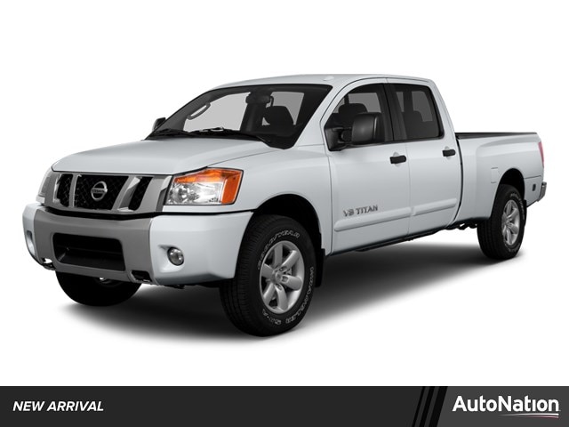 2014 Nissan Titan SL 4X4 Crew Cab SWB's photo
