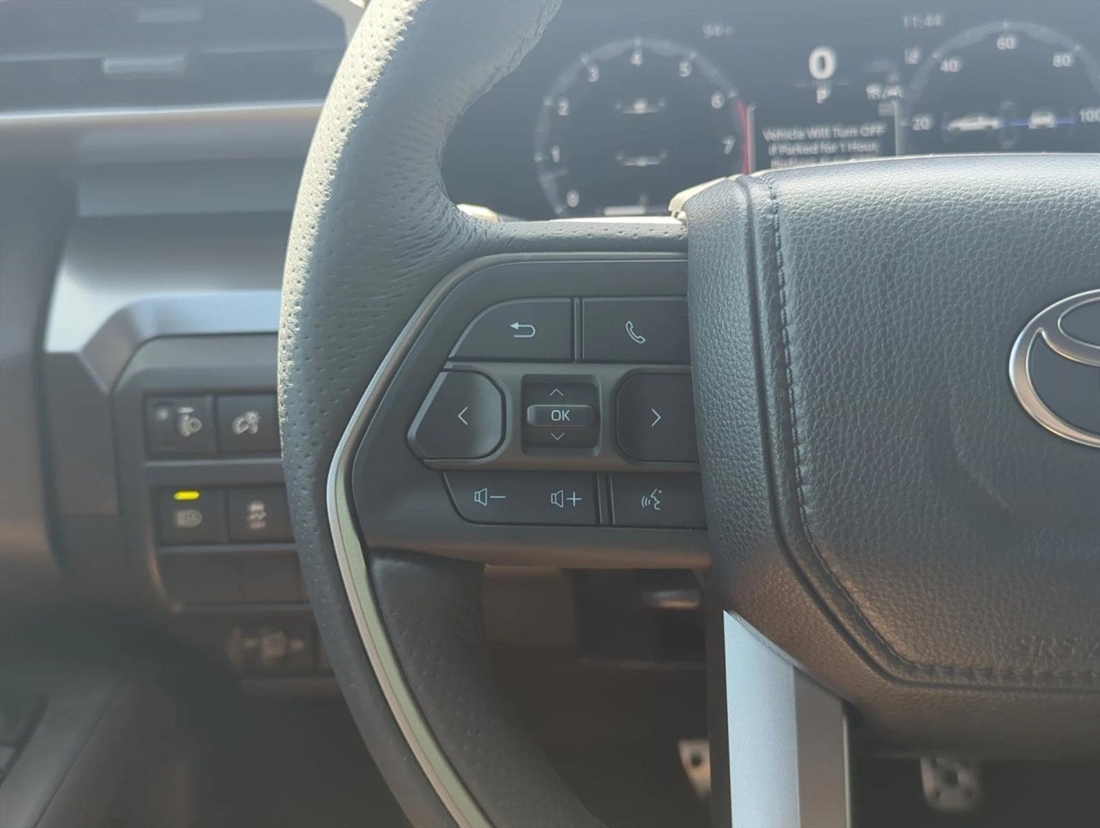 2025 Toyota Tacoma TRD Sport - Photo 16