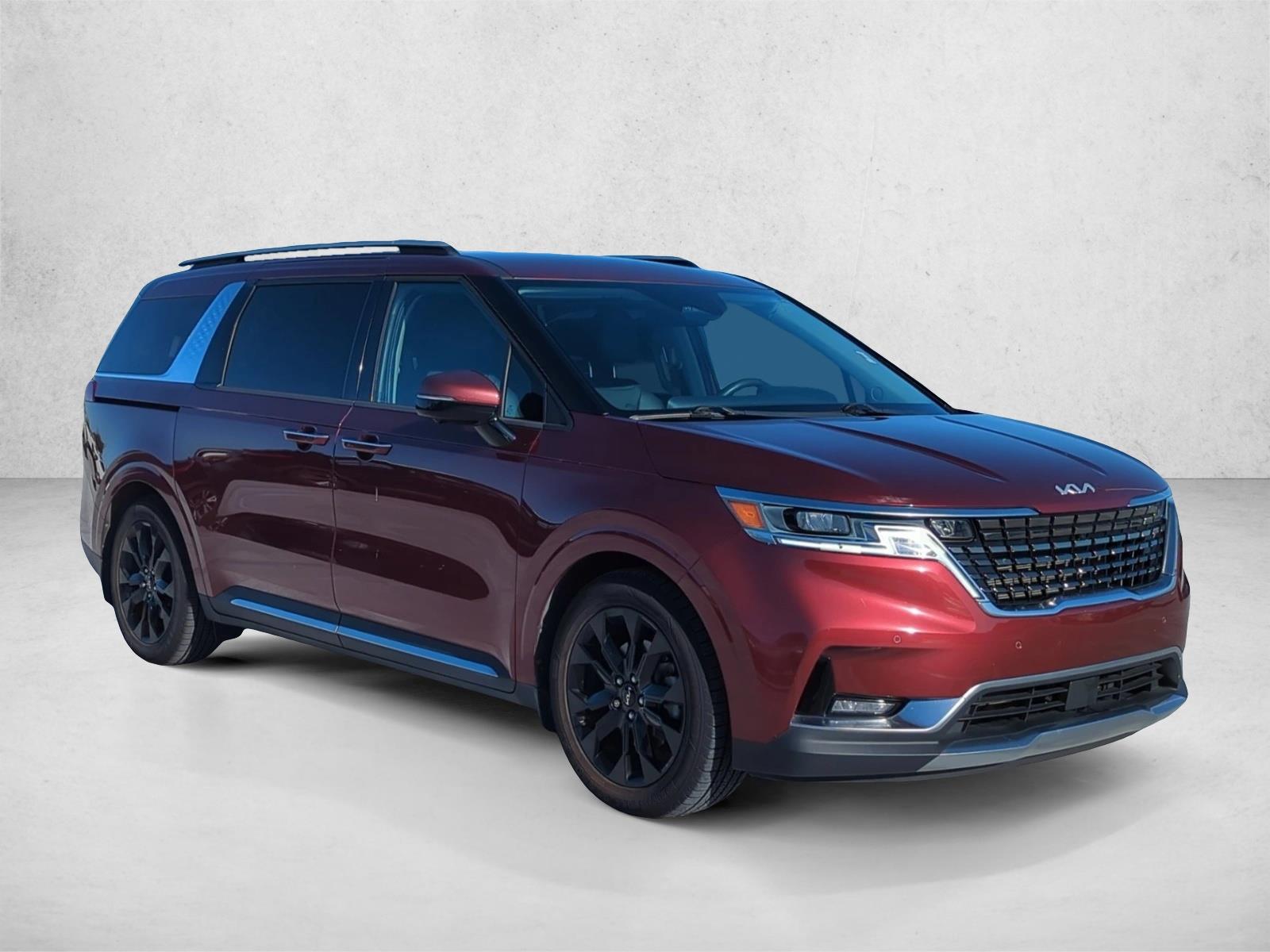 2022 Kia Carnival SX photo 3