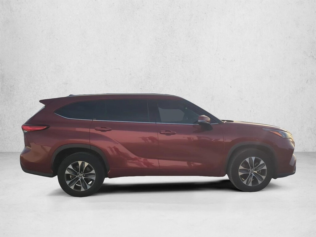 Used 2020 Toyota Highlander XLE SUV