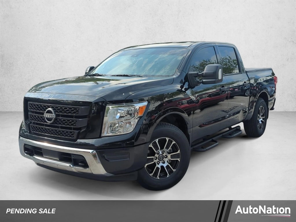 Used 2024 Nissan Titan SV Truck Crew Cab