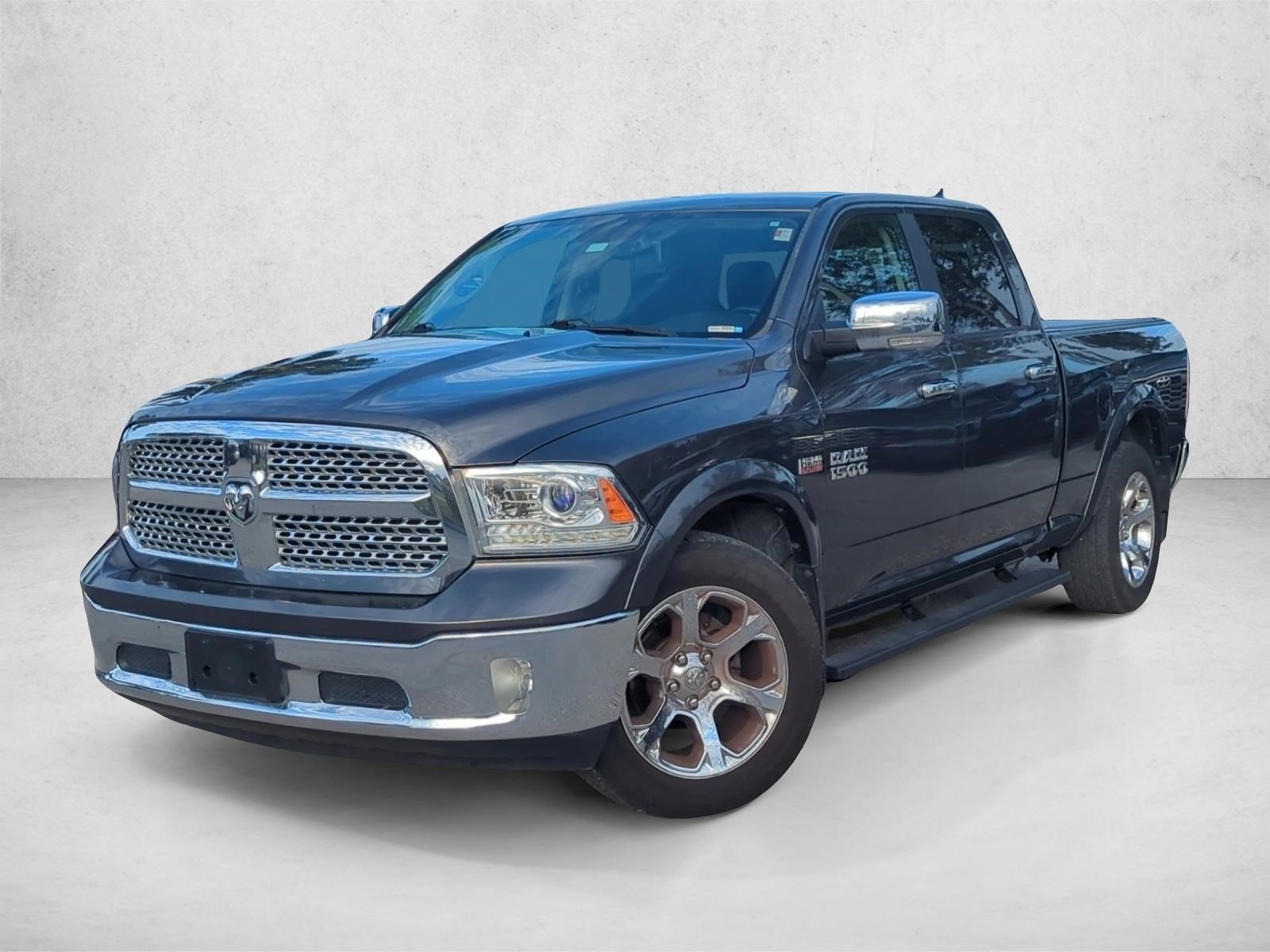 2017 RAM 1500 Laramie 4x4 Crew Cab 6'4's photo