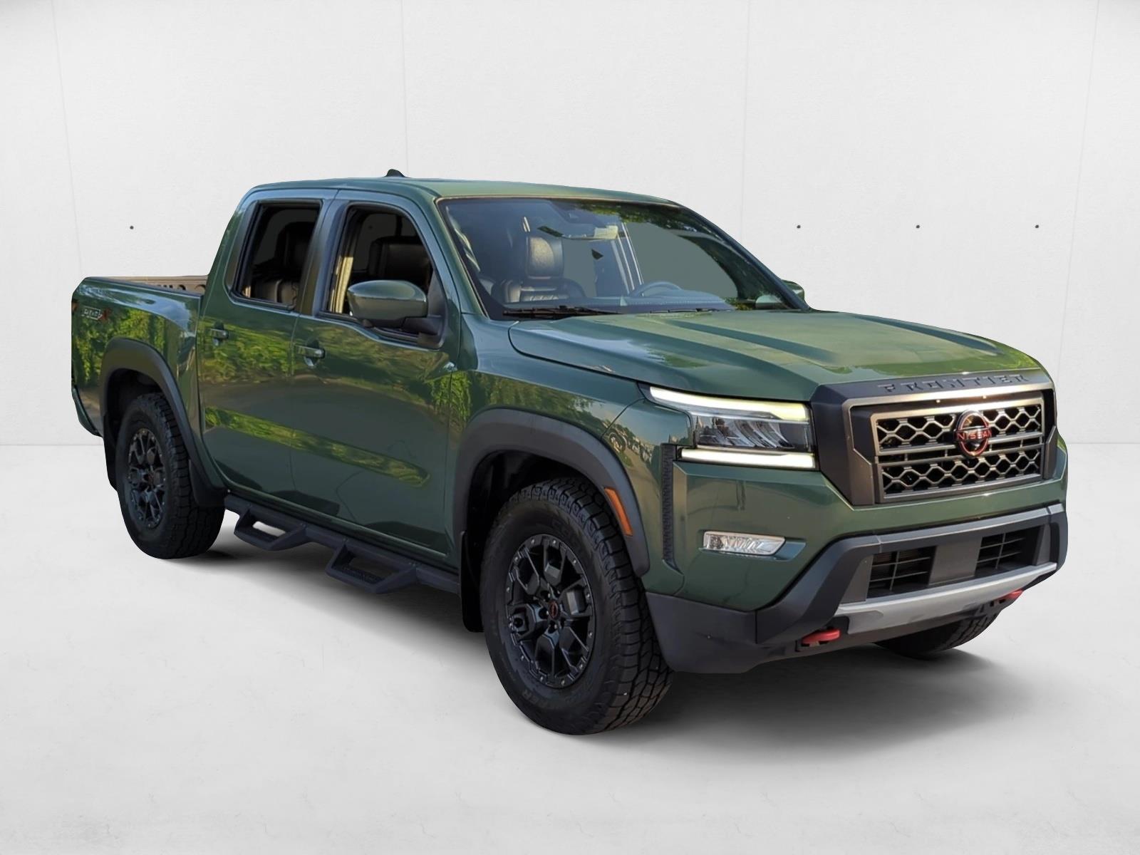 2023 Nissan Frontier PRO-X Crew Cab photo 3