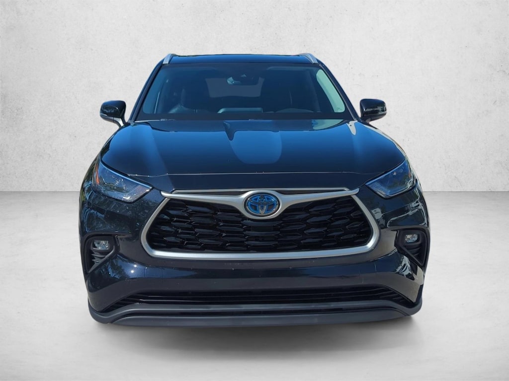 Used 2022 Toyota Highlander Hybrid XLE SUV