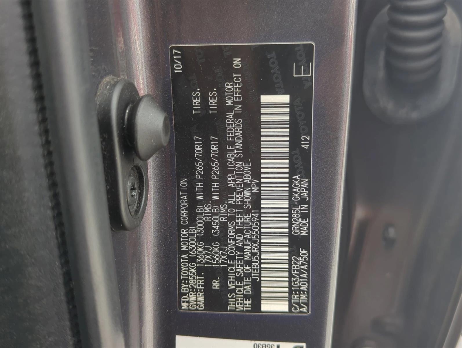 2018 Toyota 4Runner SR5 photo 2