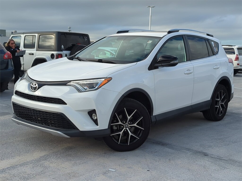 Used 2016 Toyota RAV4 SE SUV