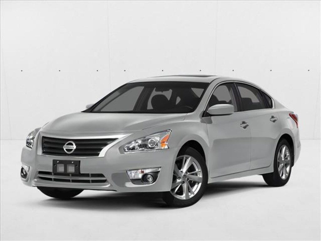 Used 2013 Nissan Altima 2.5 SV Sedan