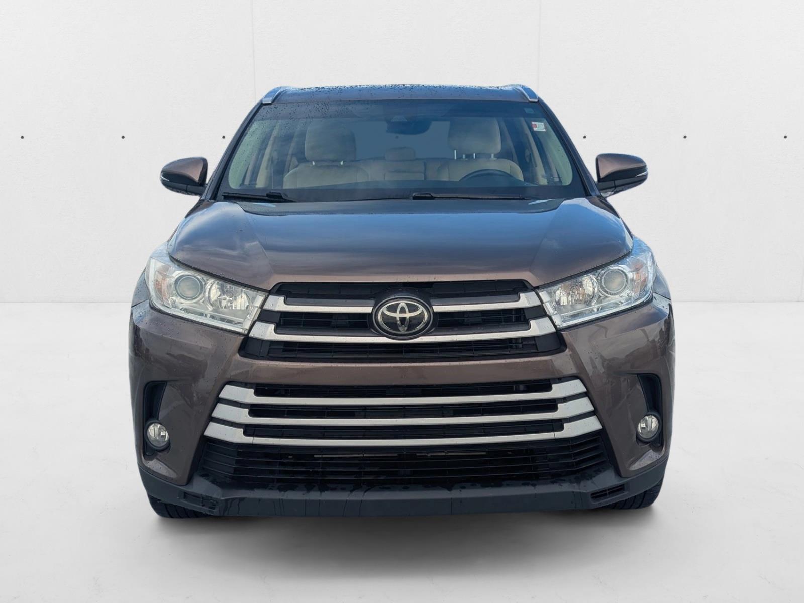 2018 Toyota Highlander XLE photo 2