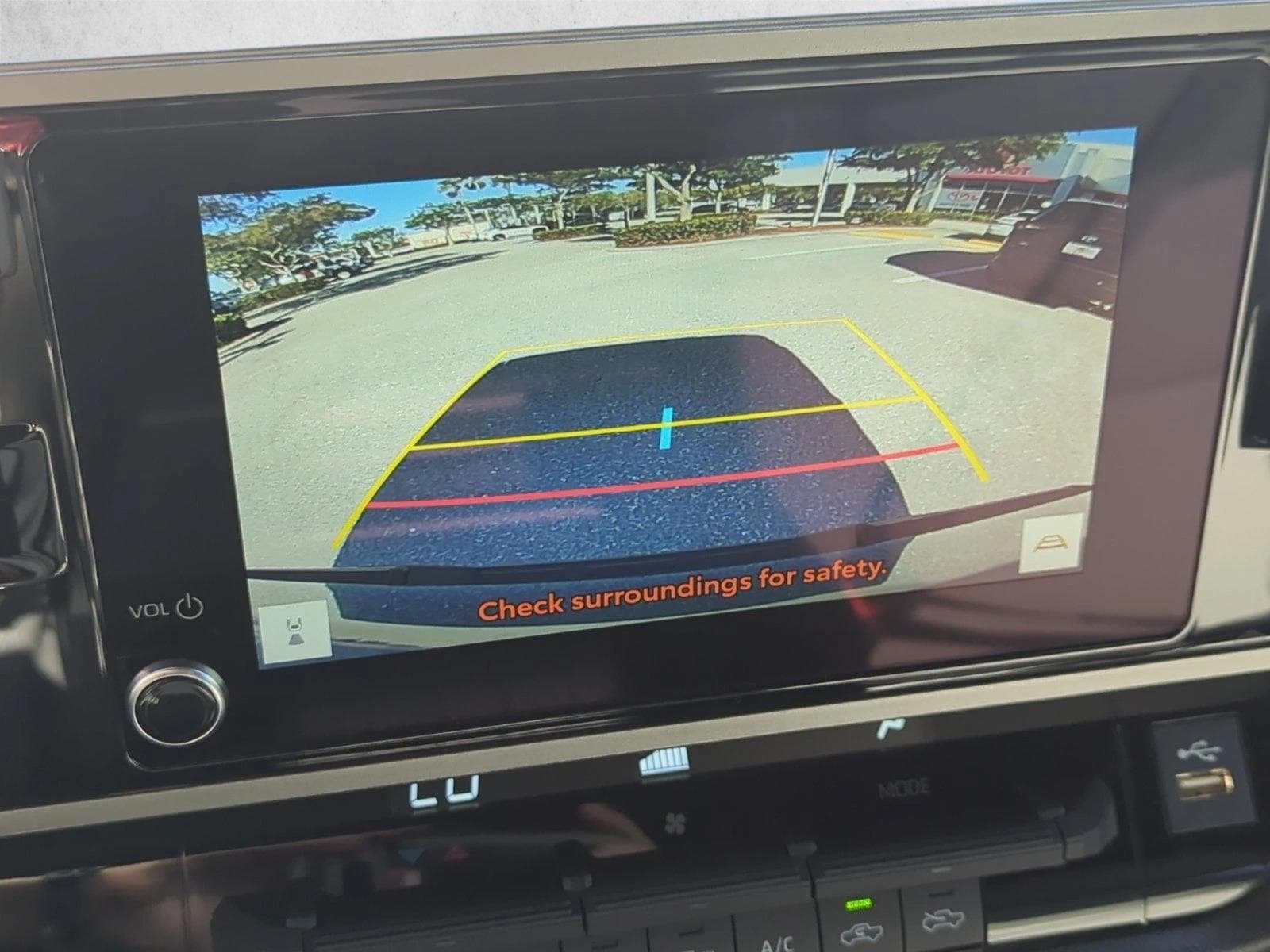 2025 Toyota Tundra SR5 - Photo 13