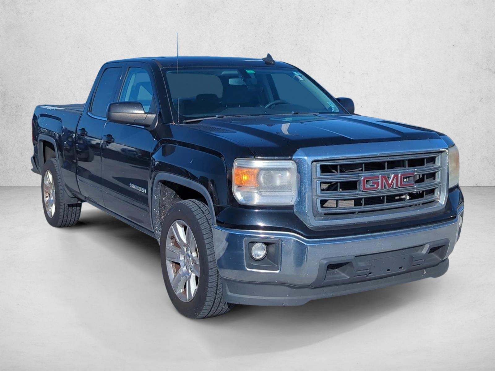 2015 Gmc Sierra 1500 SLE photo 3