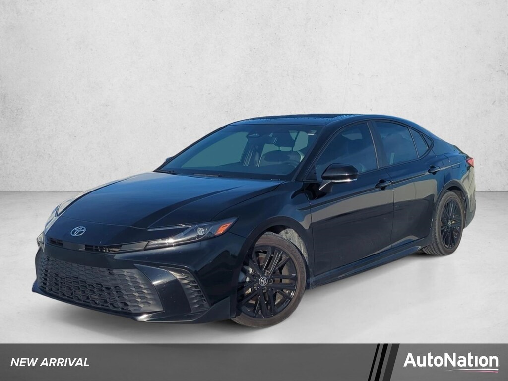 Used 2025 Toyota Camry SE Sedan