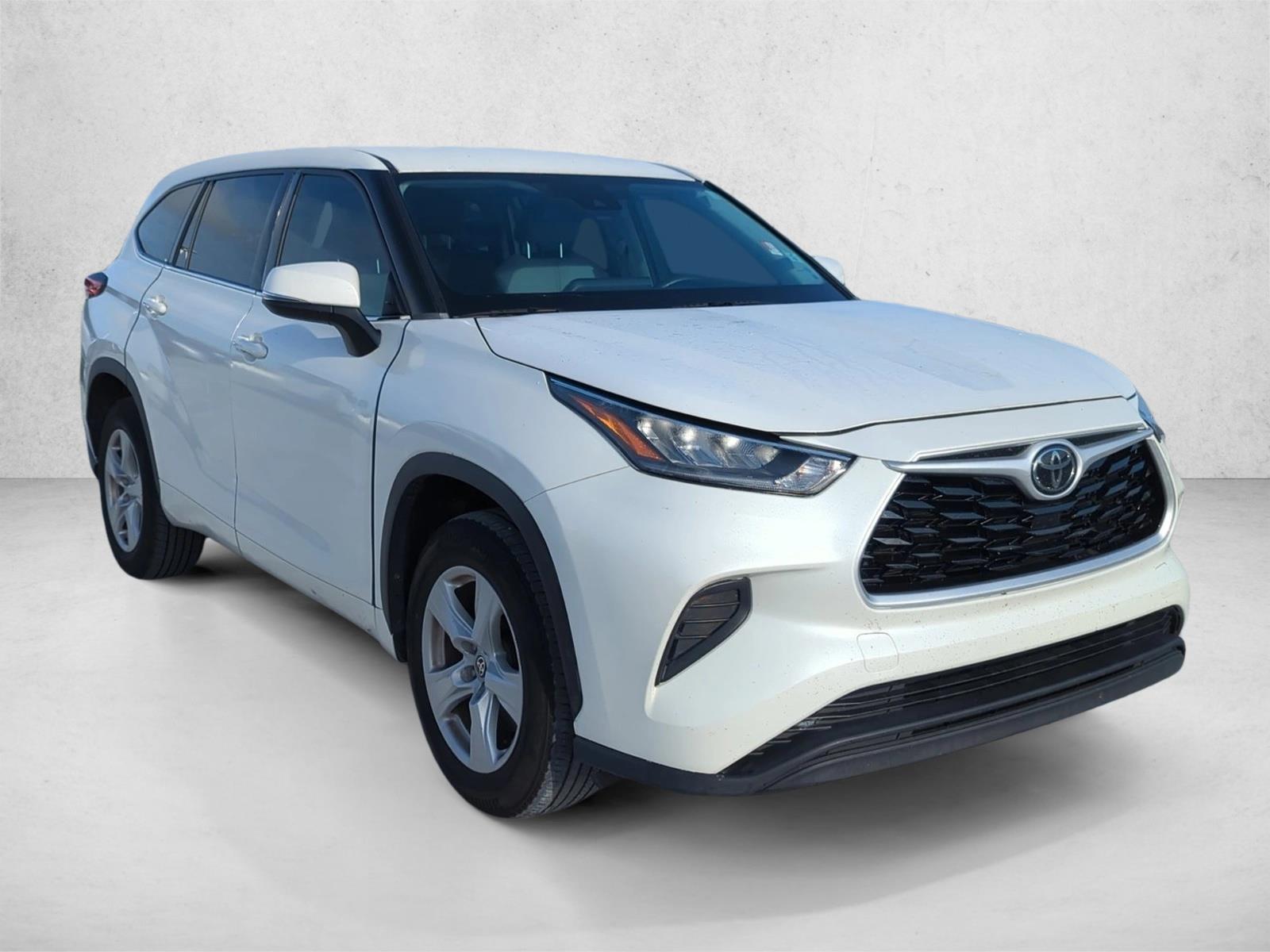 2020 Toyota Highlander L photo 3