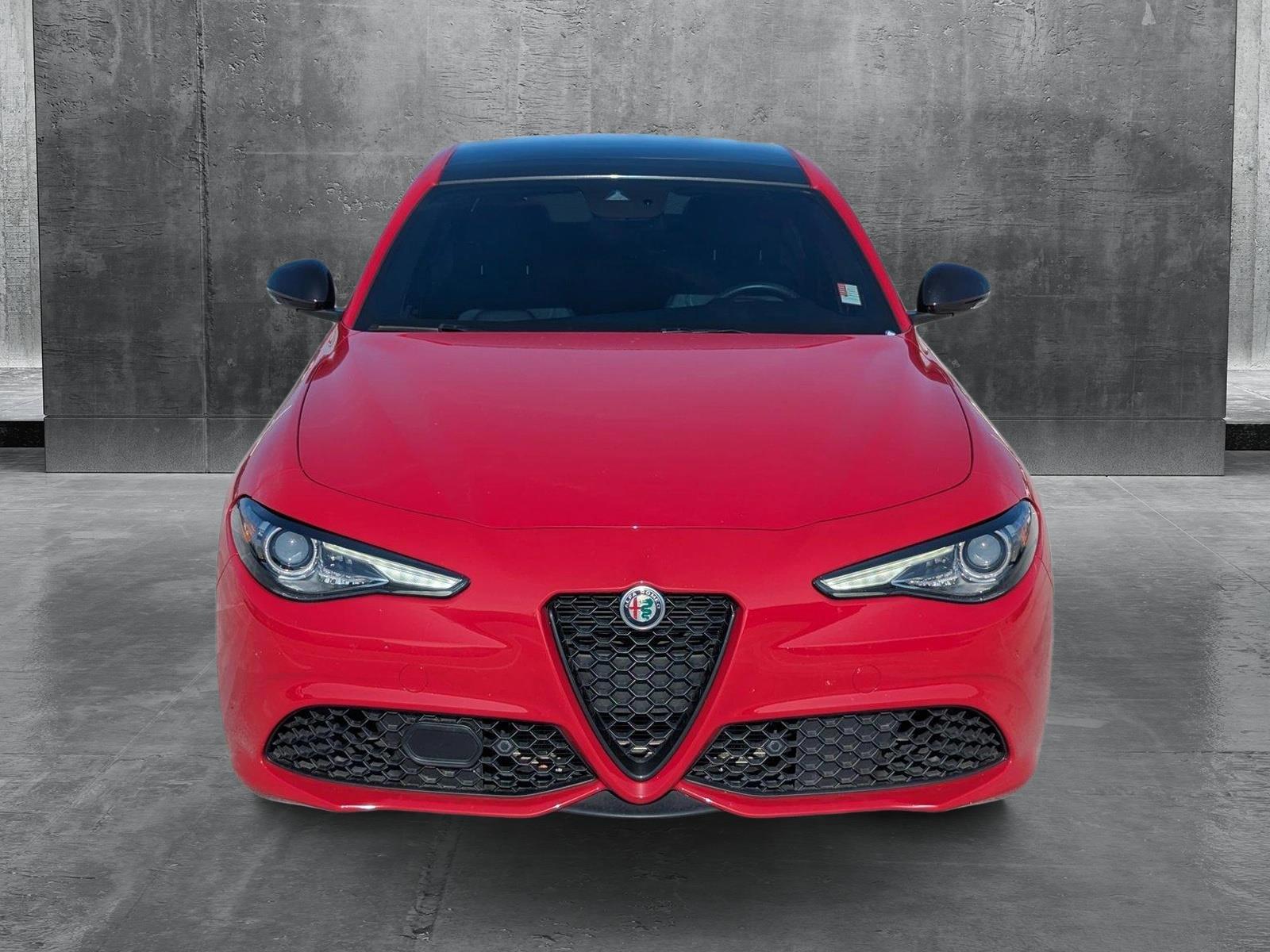 2023 Alfa Romeo Giulia Ti photo 2