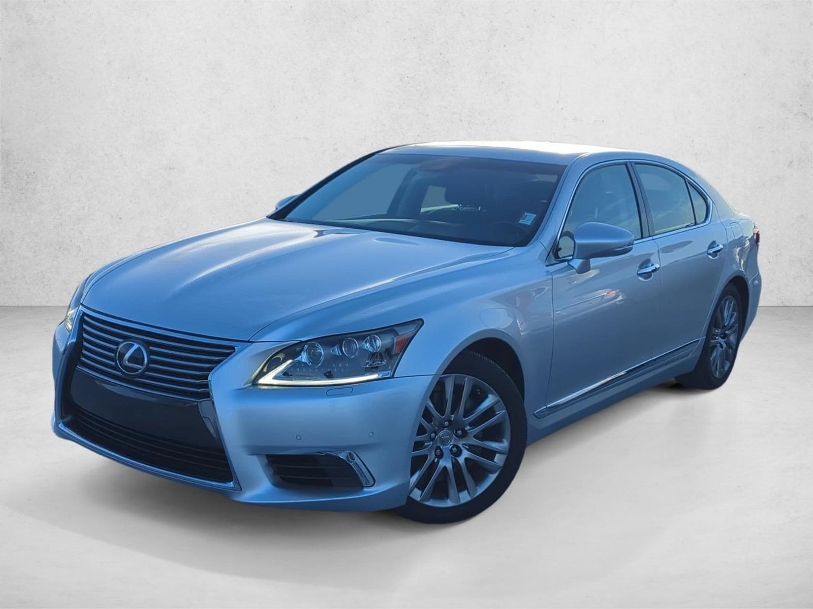 2014 Lexus LS 500 460's photo