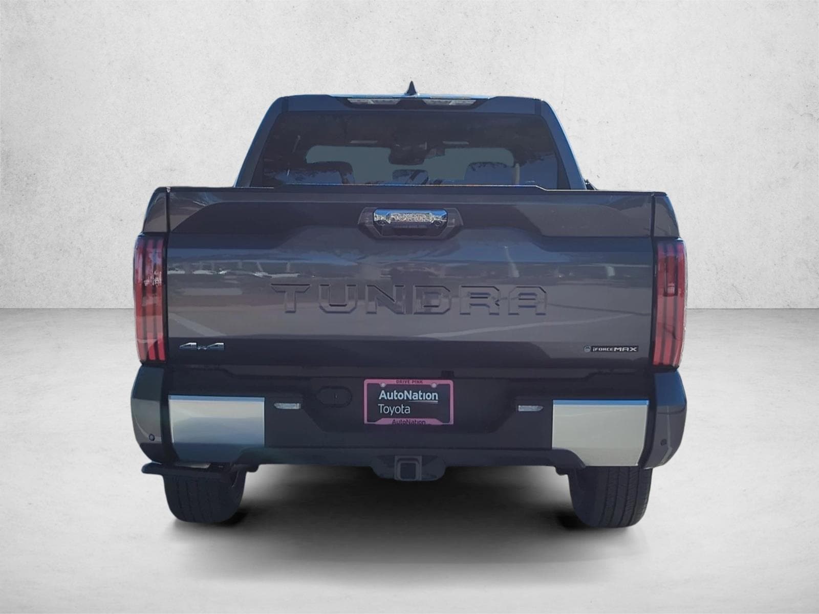 2025 Toyota Tundra Limited - Photo 8