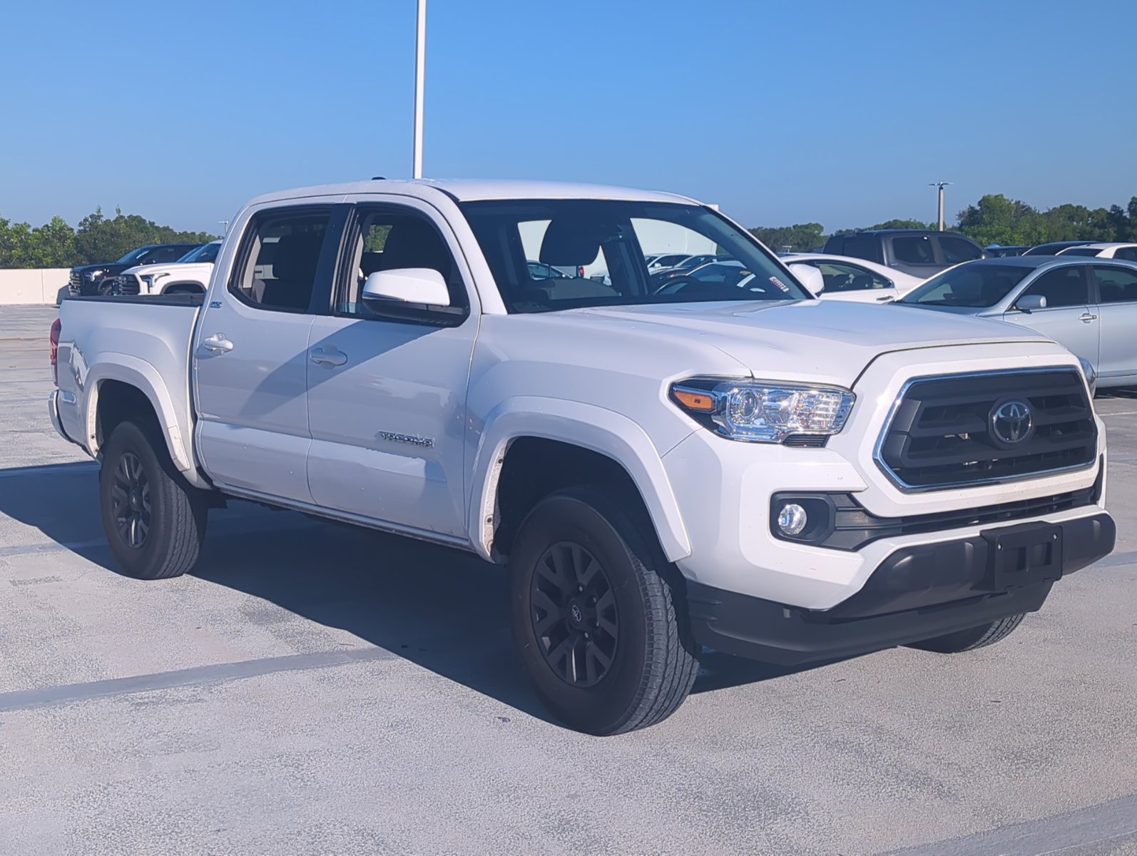2022 Toyota Tacoma SR5 Double Cab V6 photo 3