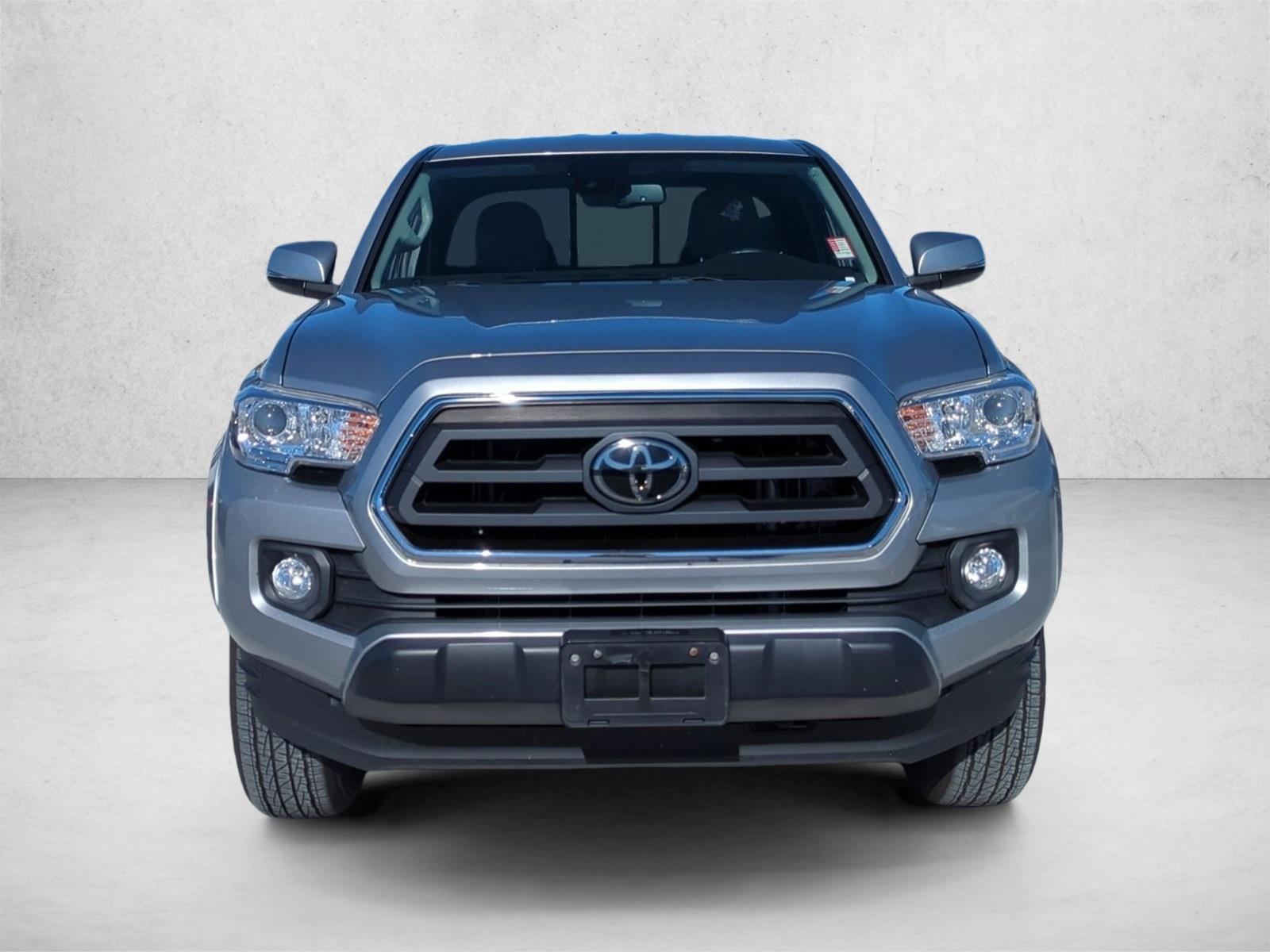 2022 Toyota Tacoma SR5 V6 photo 2