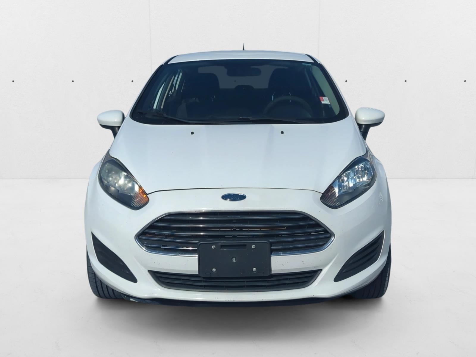 2017 Ford Fiesta SE photo 2