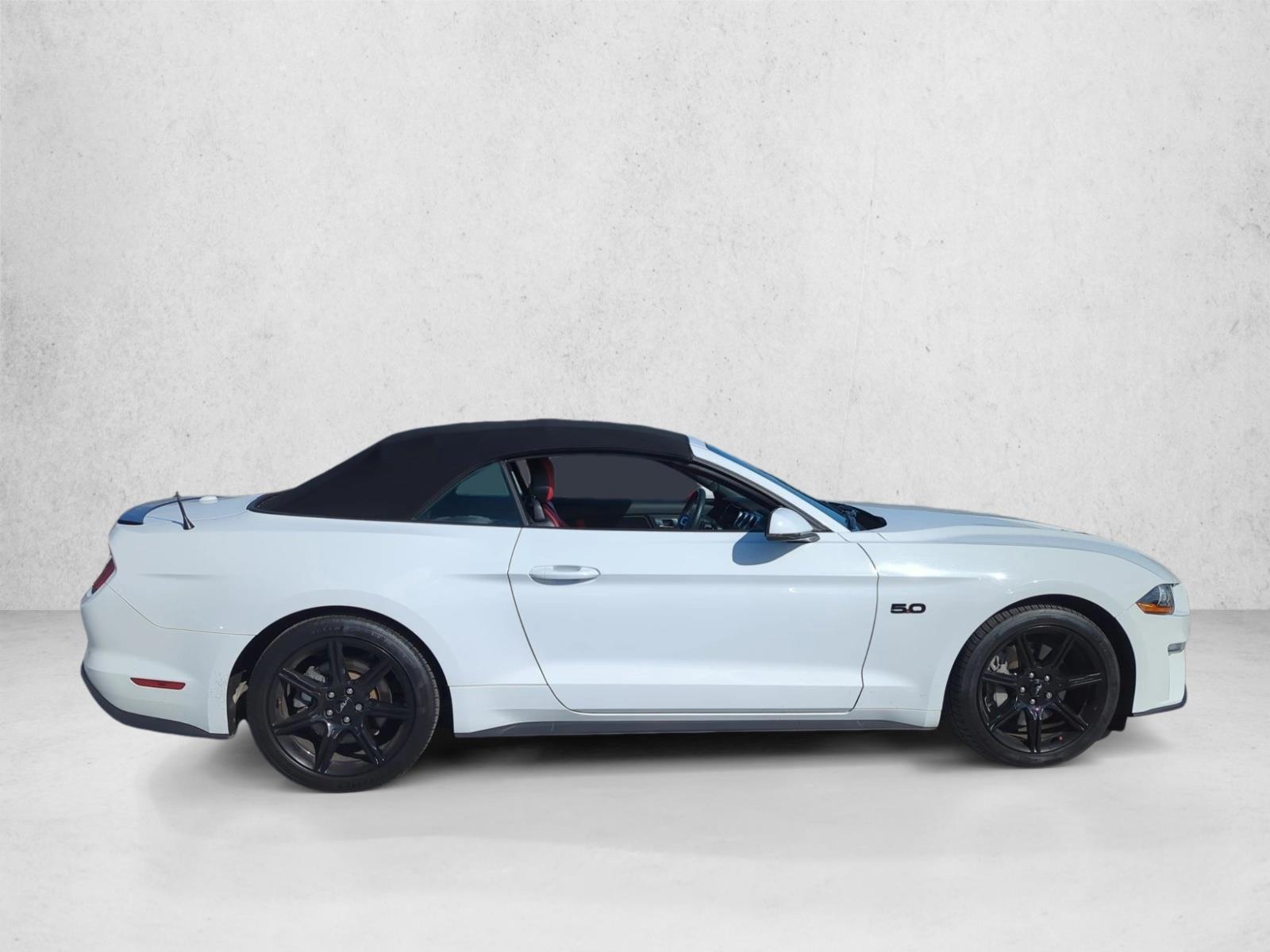 2019 Ford Mustang GT Premium Convertible photo 4