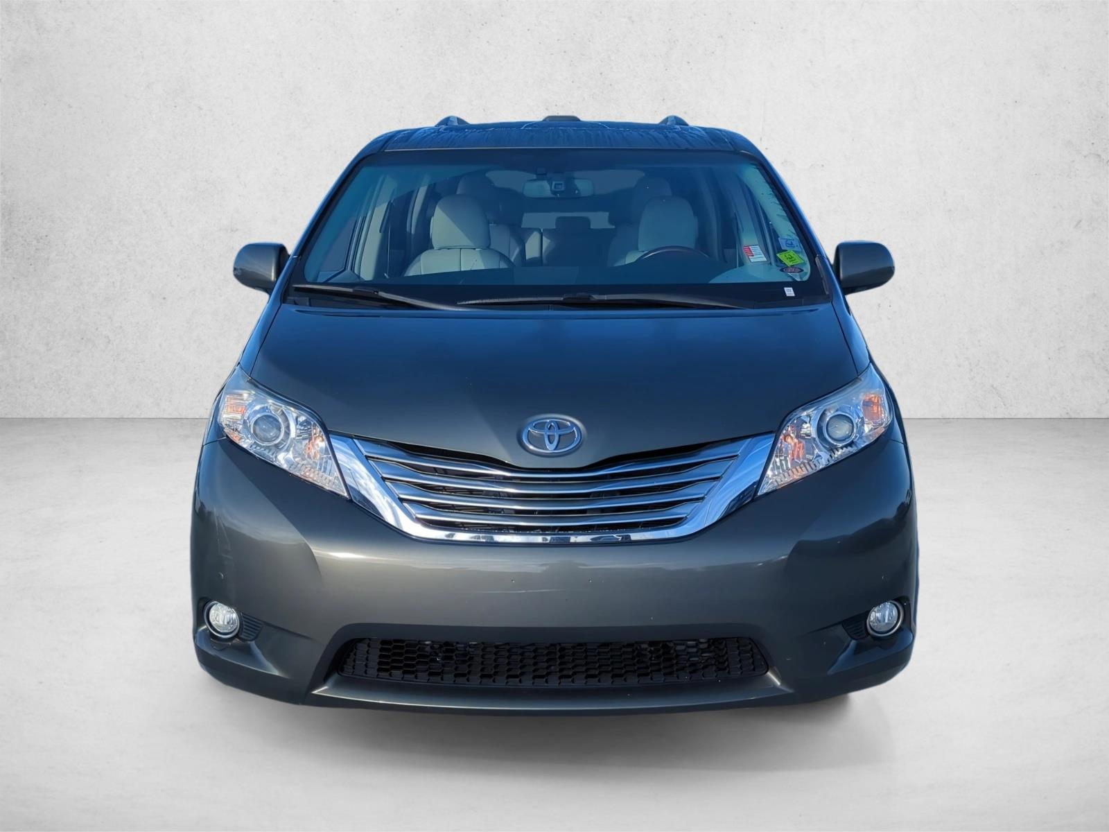 2012 Toyota Sienna Limited photo 2