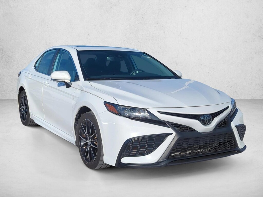 Used 2023 Toyota Camry SE Sedan