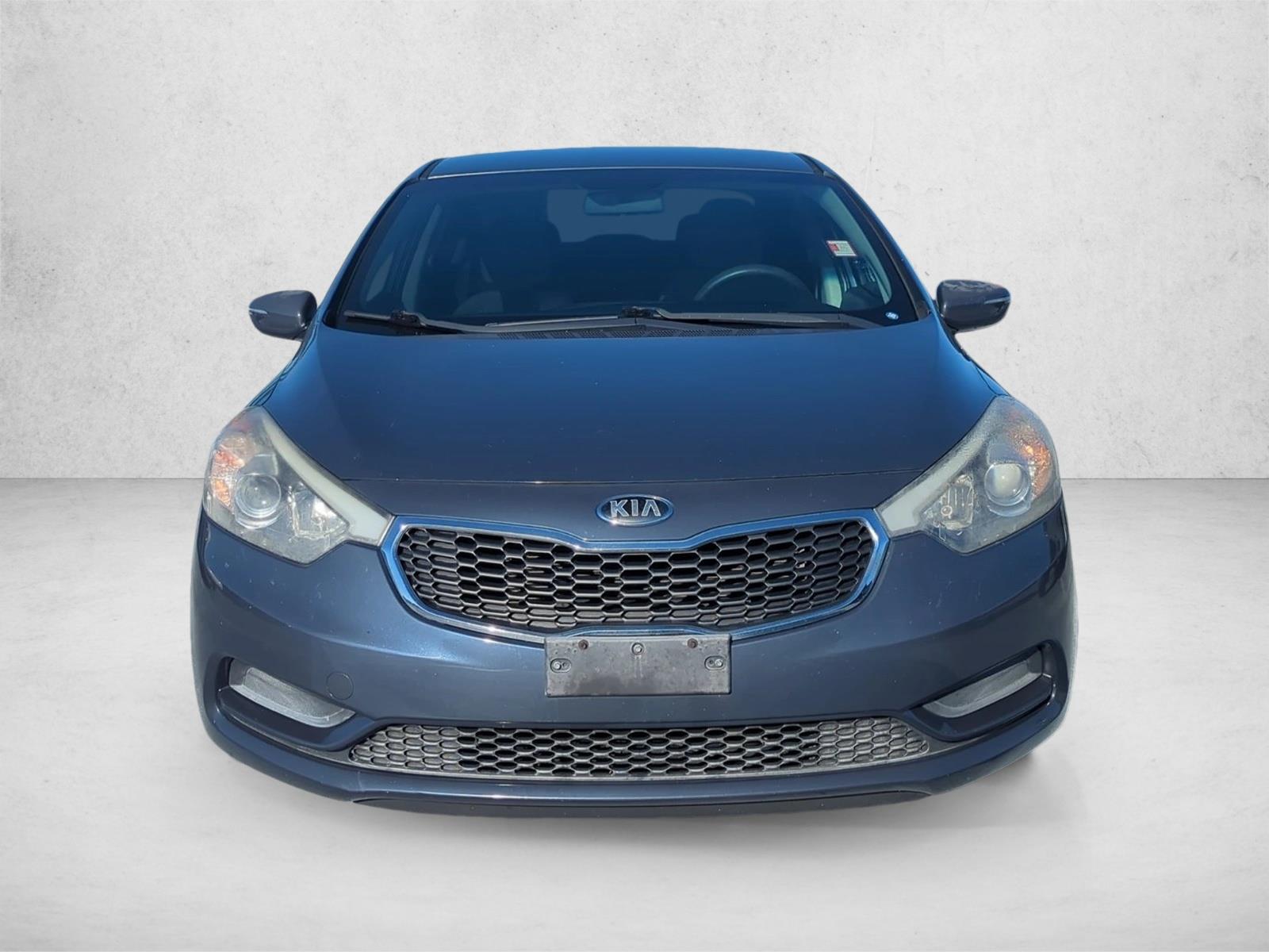 2015 Kia Forte LX photo 2