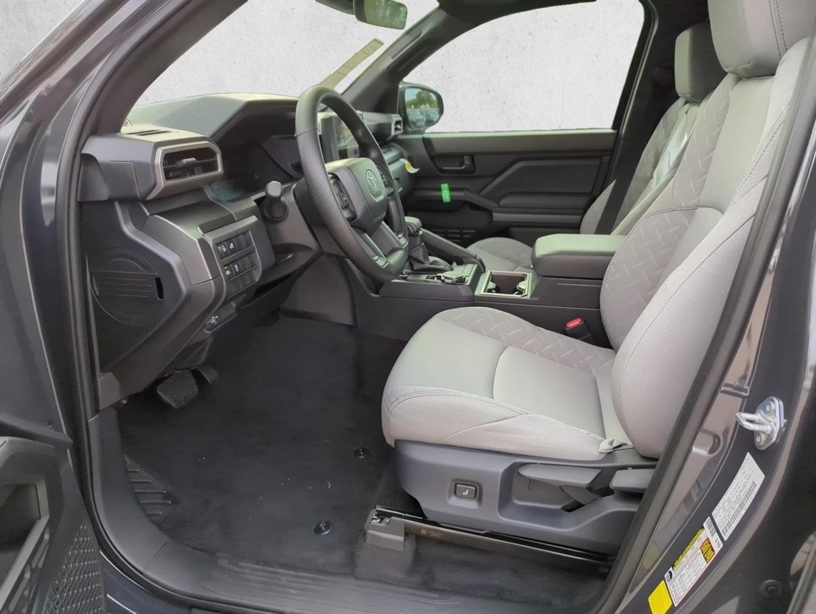 2026 Toyota Tacoma SR5 - Photo 12