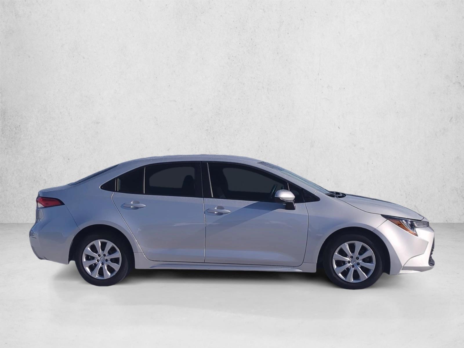 2024 Toyota Corolla LE photo 4
