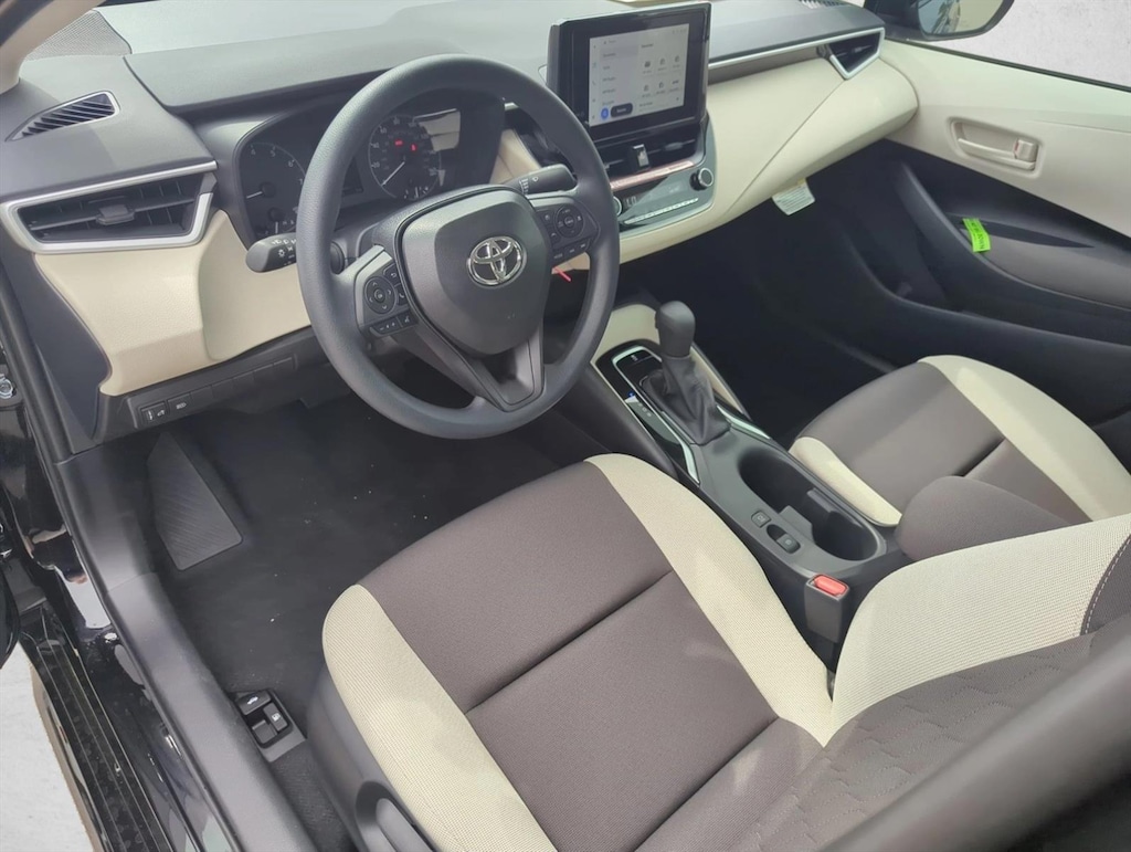 Certified 2025 Toyota Corolla LE Sedan