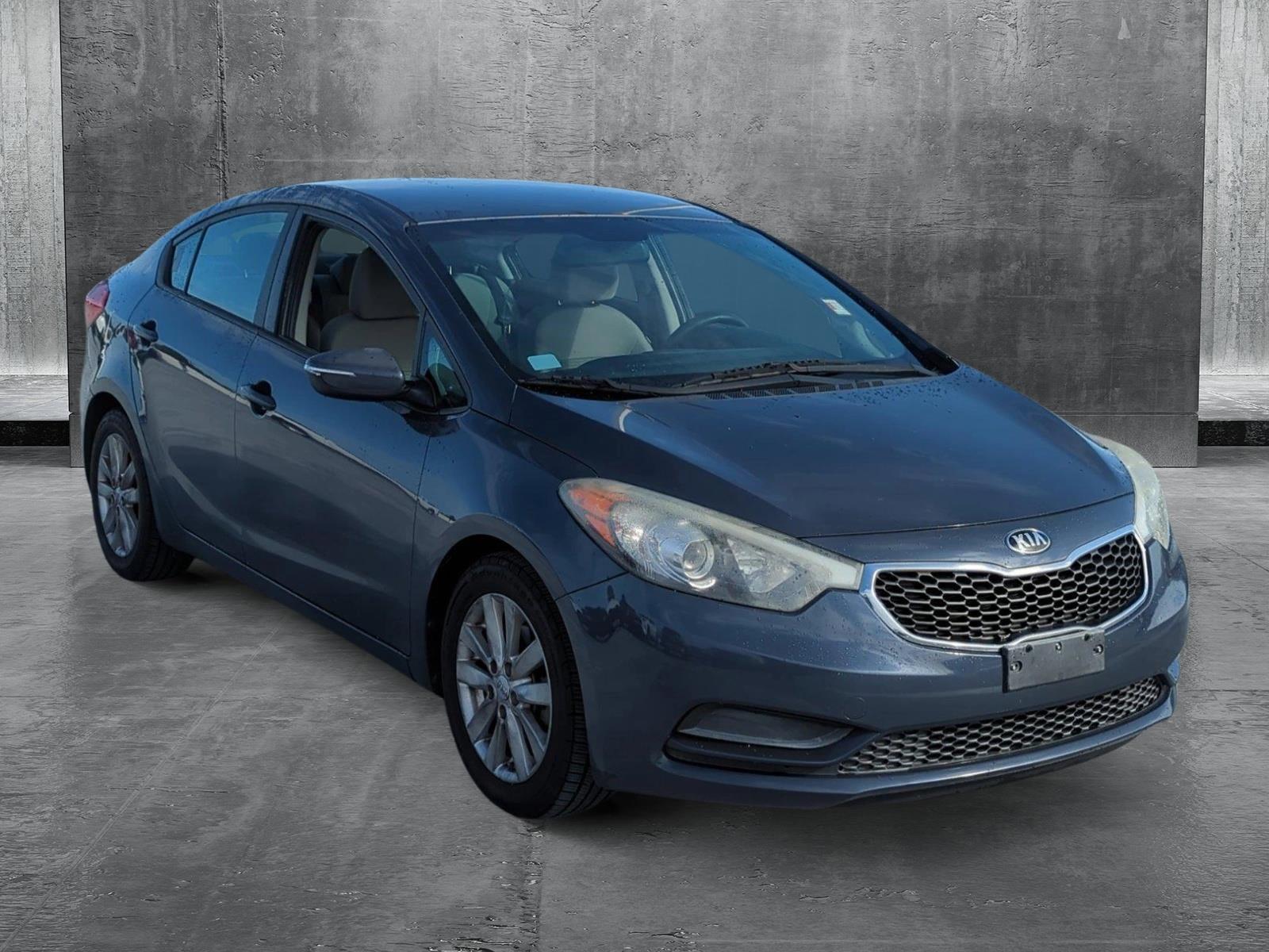2015 Kia Forte LX photo 3