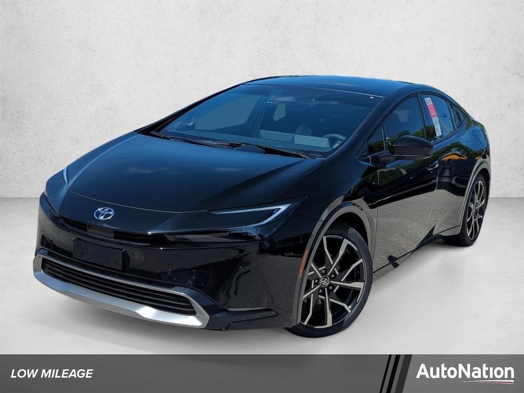 Used 2025 Toyota Prius Plug-in Hybrid XSE Premium Hatchback