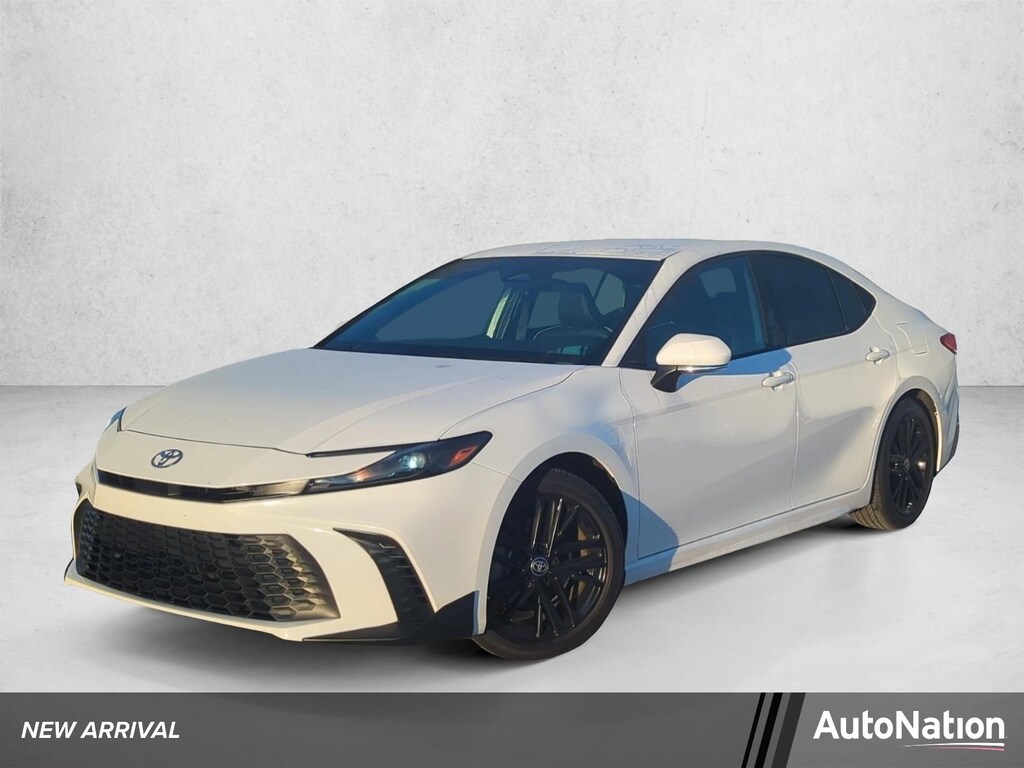 Used 2025 Toyota Camry SE Sedan