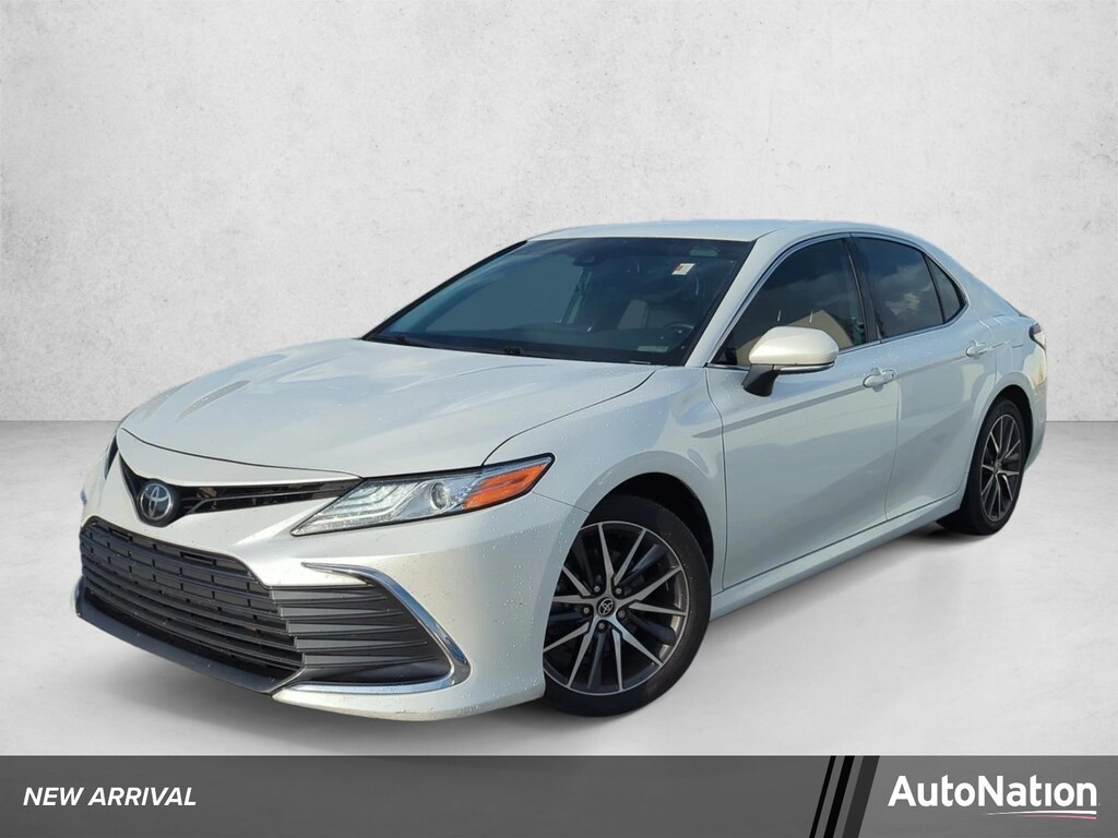 Used 2022 Toyota Camry XLE Sedan