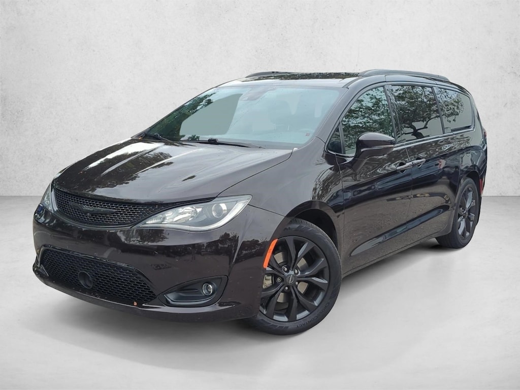 Used 2019 Chrysler Pacifica Limited Van Passenger Van