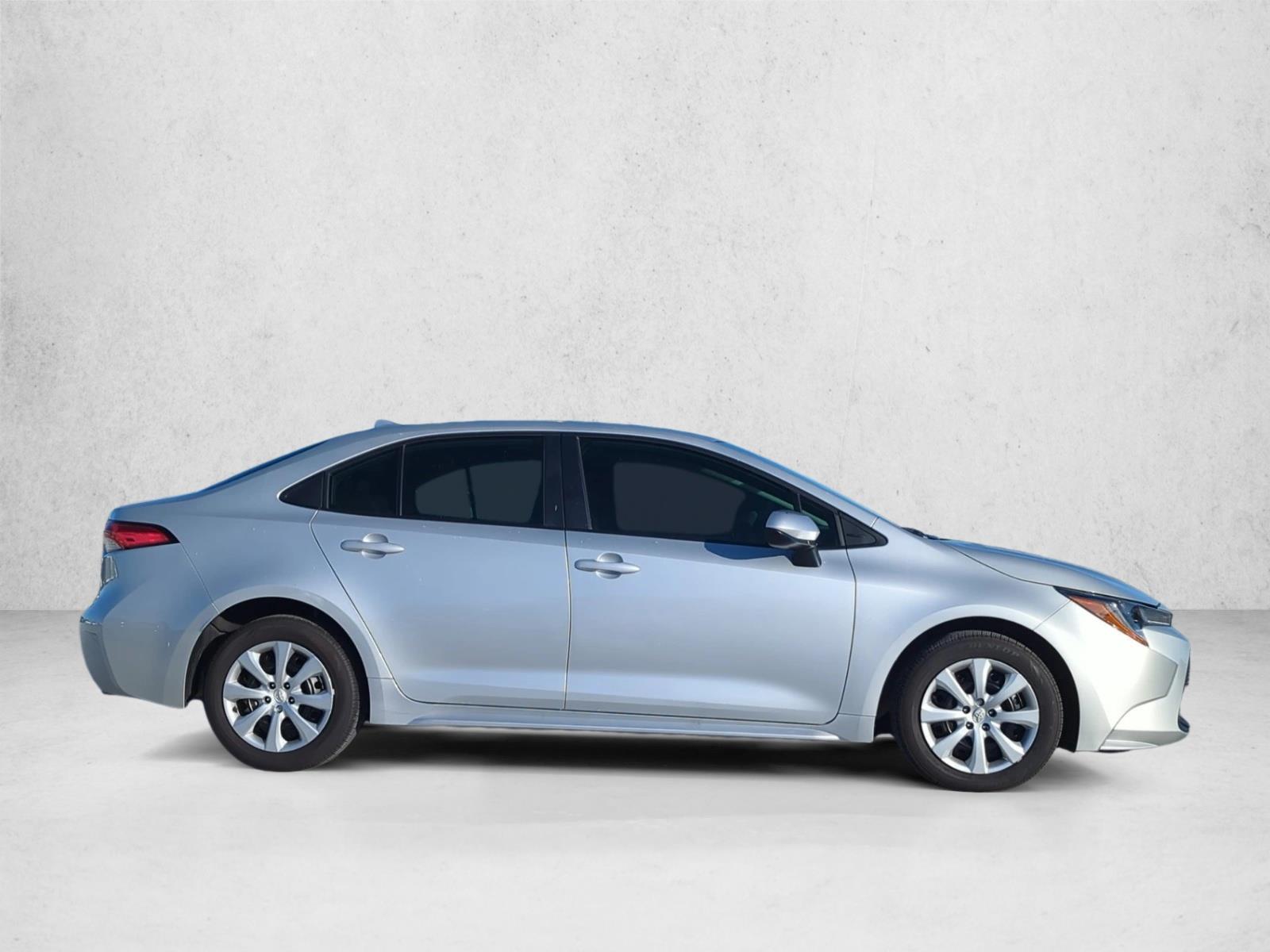 2024 Toyota Corolla LE photo 4