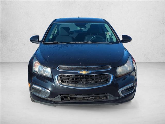2015 Chevrolet Cruze photo 2