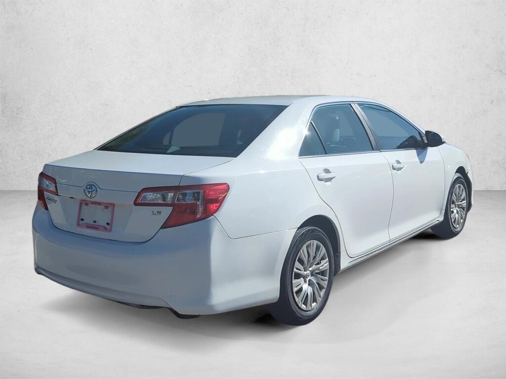 Used 2014 Toyota Camry LE (2014.5) Sedan