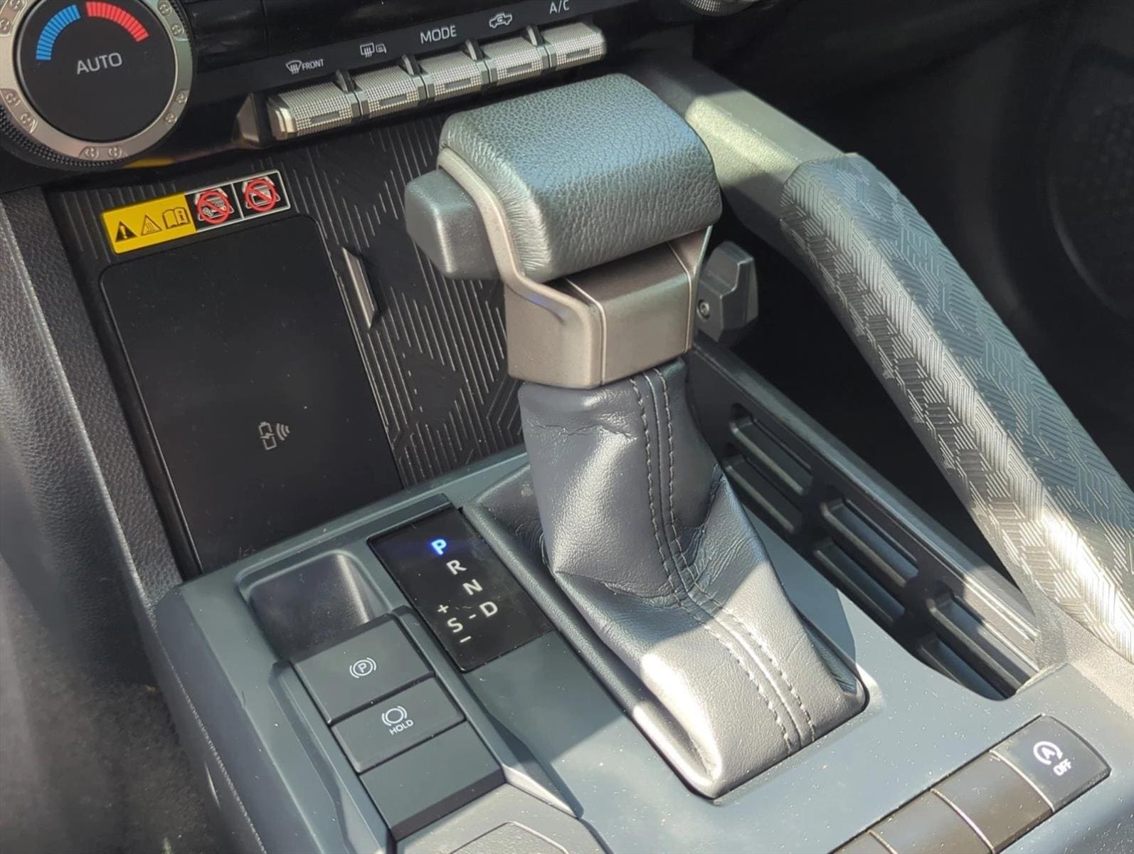 2024 Toyota Tacoma SR5 - Photo 21