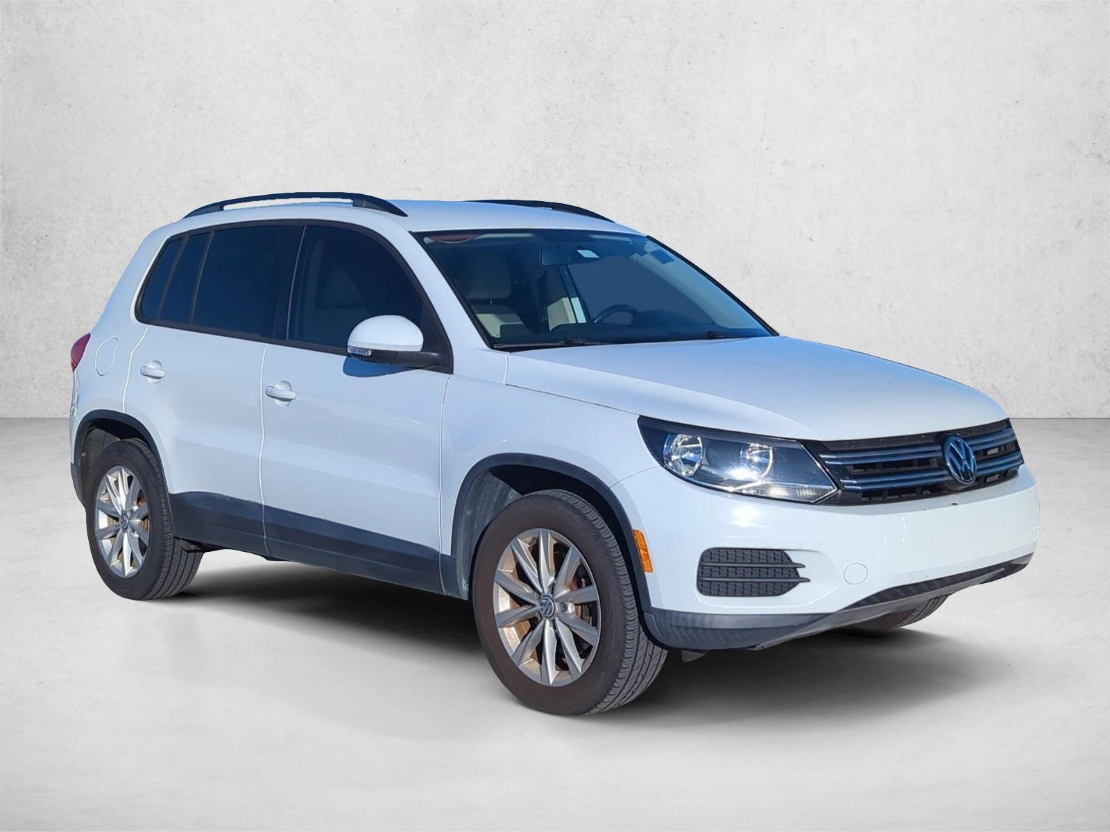 2015 Volkswagen Tiguan S photo 3