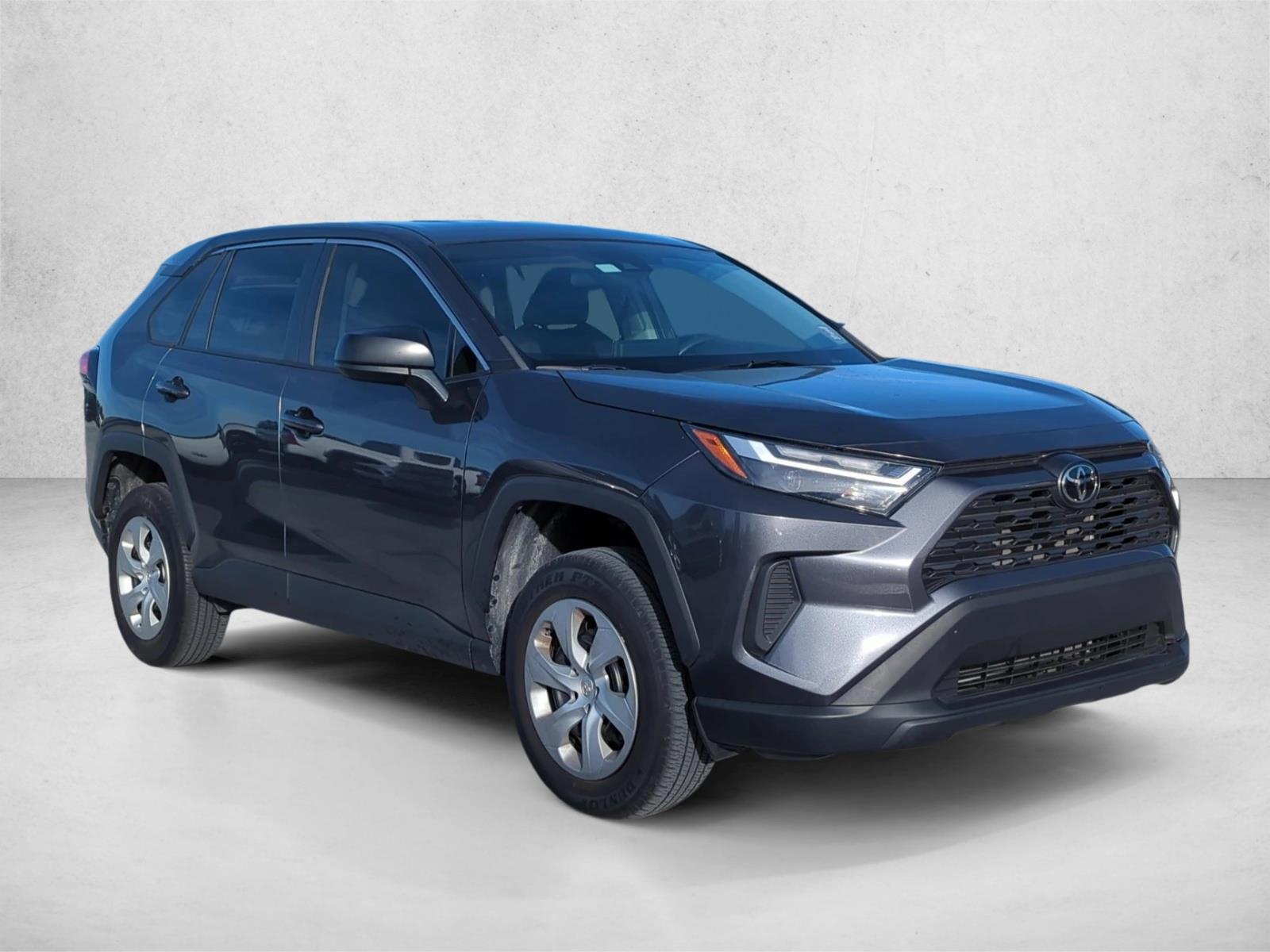 2023 Toyota RAV4 LE photo 2