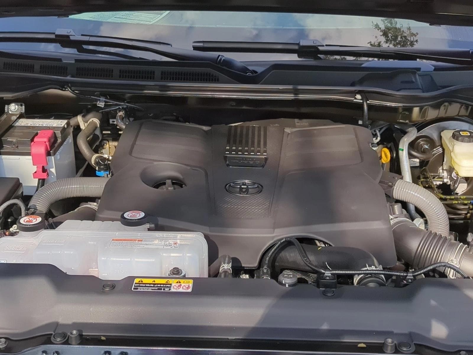 2025 Toyota Tundra Limited - Photo 17