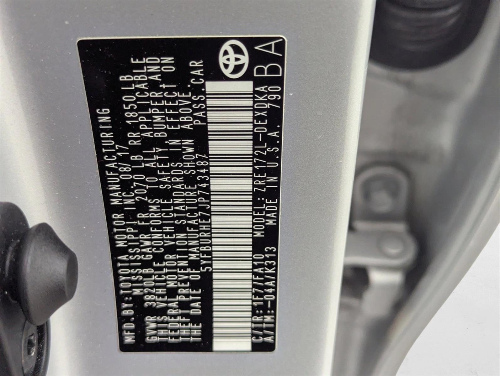 2018 Toyota Corolla L photo 2